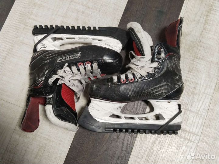 Коньки хоккейные Bauer x700