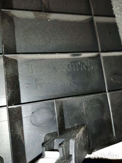 Накладка на торпедо центральная Mazda 3 BK