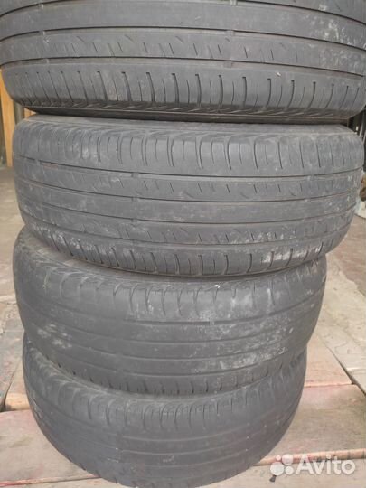 Dunlop Grandtrek AT1 235/65 R17