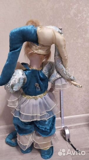 Музыкальная фарфоровая кукла 55см