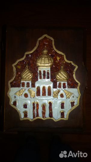 Шкатулка с янтарем