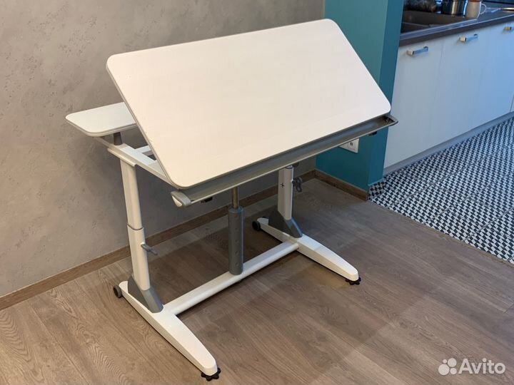 Растущая парта TCT nanotec (Taiwan)