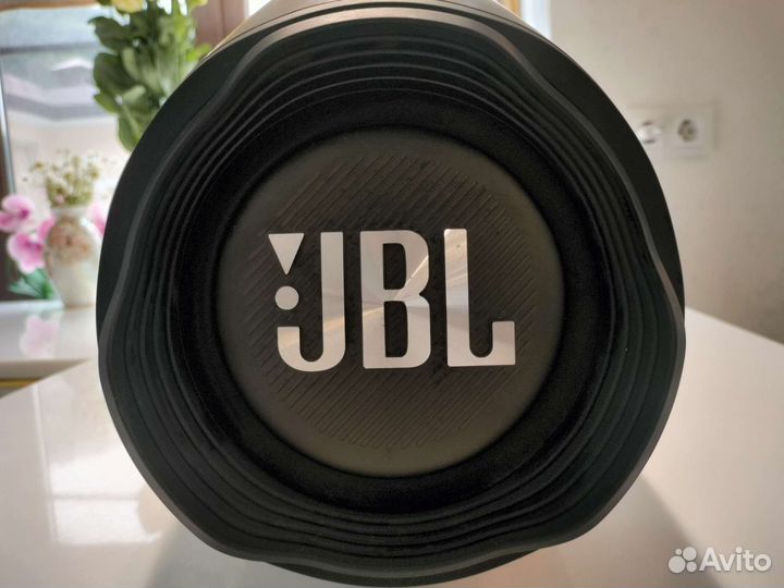 JBL Boombox 2