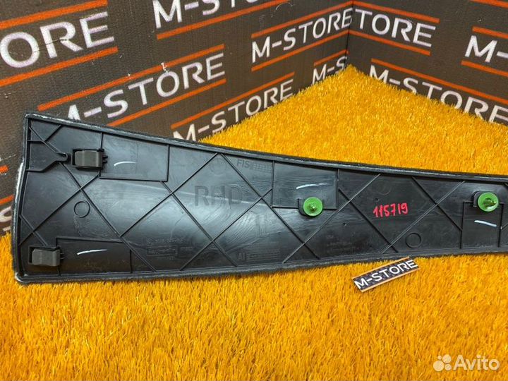 Накладка центральной консоли передняя левая Bmw X6