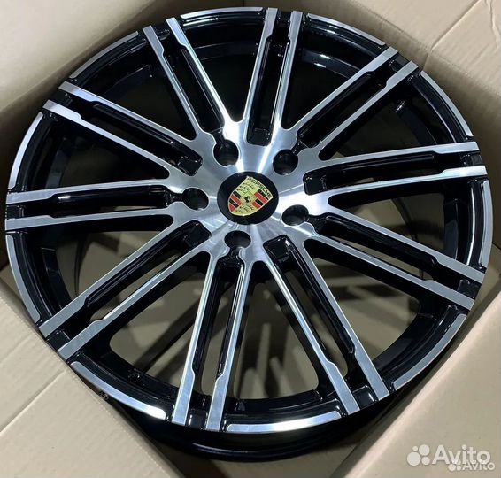 Диски на Porsche Panamera Порше Панамера R21