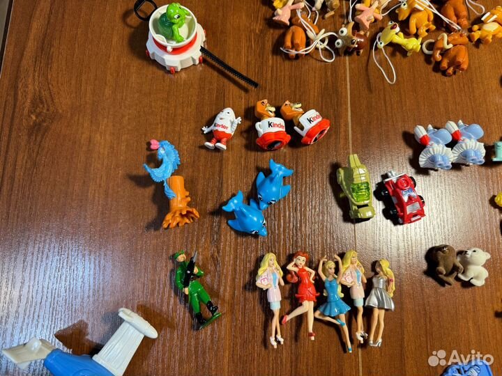 Набор игрушек из Kinder Surprise