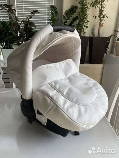 Коляска 3 в 1 Adamex Chantal SE DeLuxe