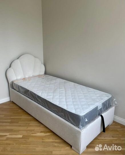 Кровать односпальная в наличии и на заказ