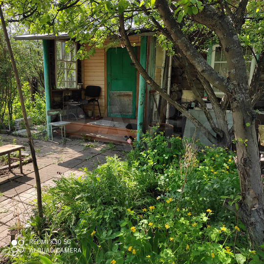 Дом 20 м² на участке 8 сот.