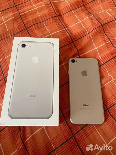 Телефон iPhone 7 32gb silver