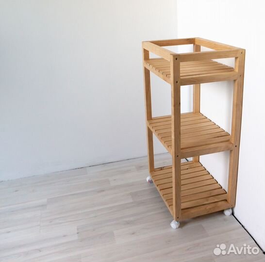 Этажерка на колесиках