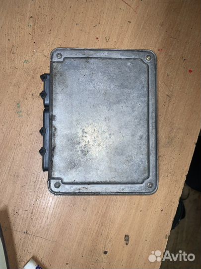 Блок управления двигателем Passat B5 1996-2000