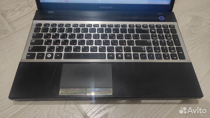 Ноутбук Samsung NP300V5A, i5-2450M