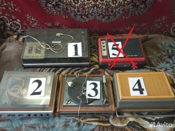 Проигрыватель пластинок времен СССР