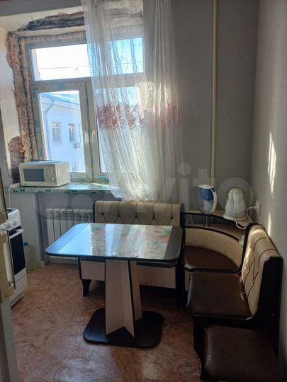 Комната 15 м² в 3-к., 4/4 эт.