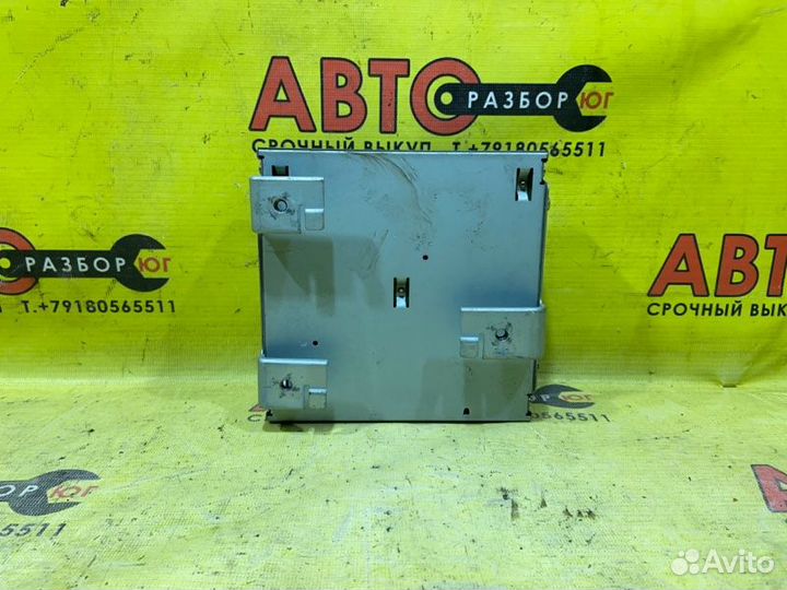 Блок управления электроникой Nissan Teana J31