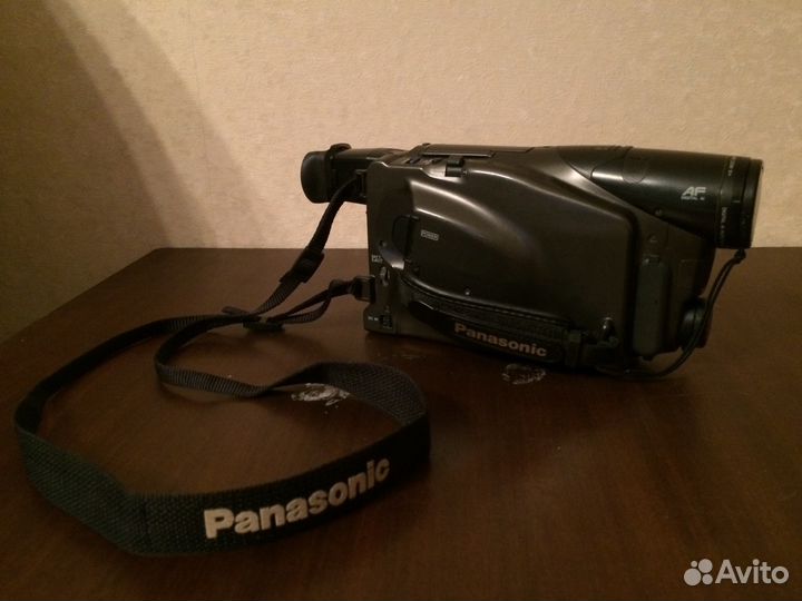 Видеокамера Panasonic NV-R550EN