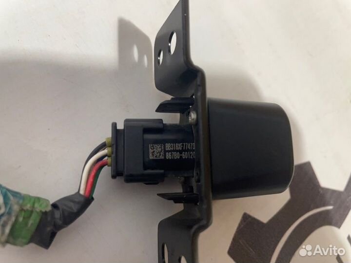 Камера передняя Toyota Land Cruiser Prado 150