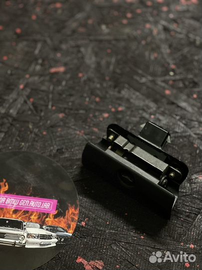 Ручка бардачка е34