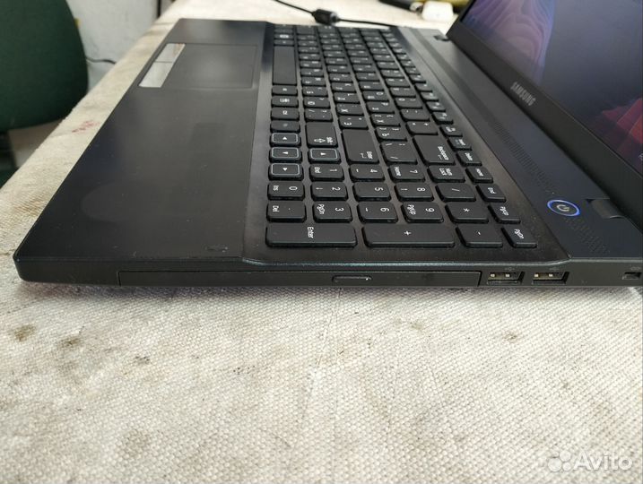 Ноутбук Samsung i3, 8gb, SSD 500gb