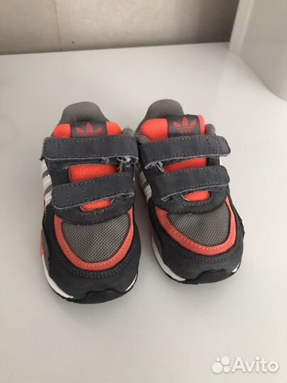 Кроссовки adidas