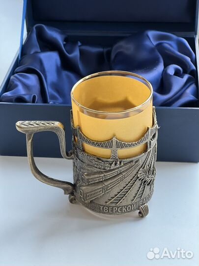 Стакан в подстаканнике