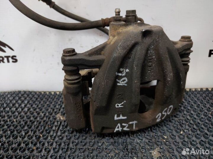 Суппорт тормозной передний правый Toyota Avensis