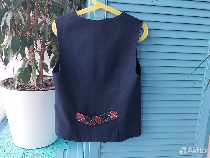 Школьная жилетка на мальчика размер 140