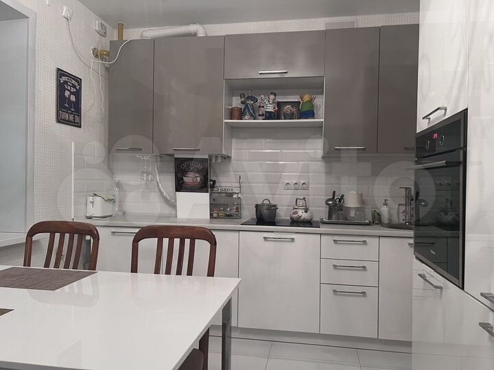 3-к. квартира, 86,5 м², 2/6 эт.