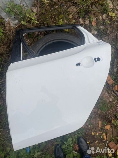 Дверь задняя левая на volvo v40 CC 2012-нв