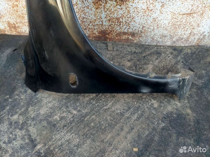 Крыло переднее правое mazda 6 gg