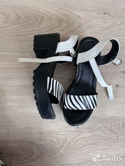Босоножки 38 размер