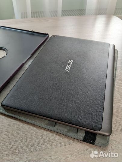 Планшетный компьютер Asus Zenpad 10, как новый