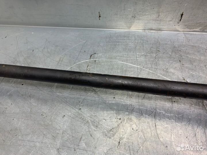 Полуось передняя правая Volkswagen Golf V