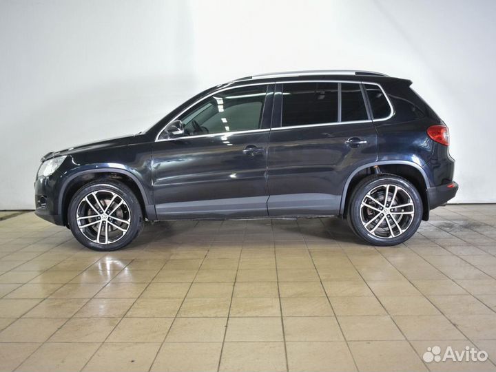 Volkswagen Tiguan 2.0 AT, 2011, 303 000 км