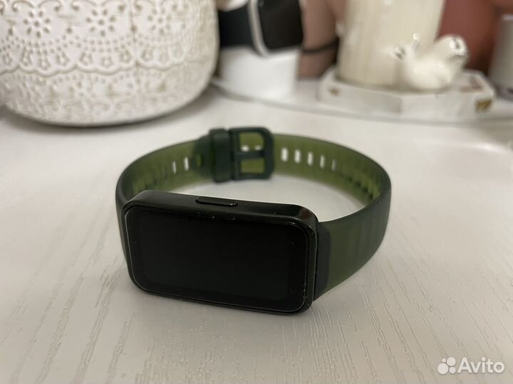 Huawei Band 8 смарт часы