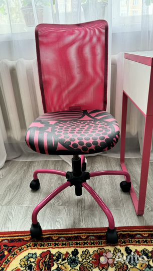 Письменный стол IKEA и стул