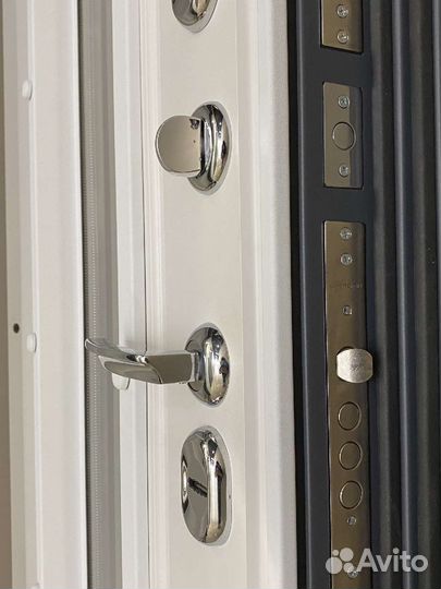 Дверь входная с терморазрывом