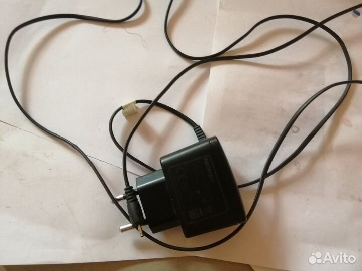 Зарядка и чехол кожаный для Nokia 5230