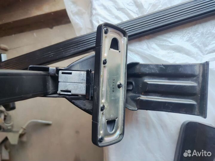 Поперечины на крышу без релингов. inno, Япония