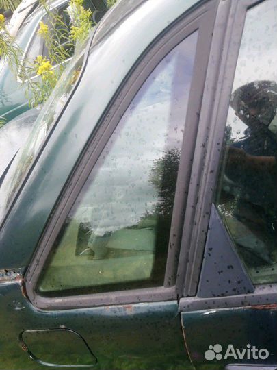 Форточка задняя правая фольксваген б4