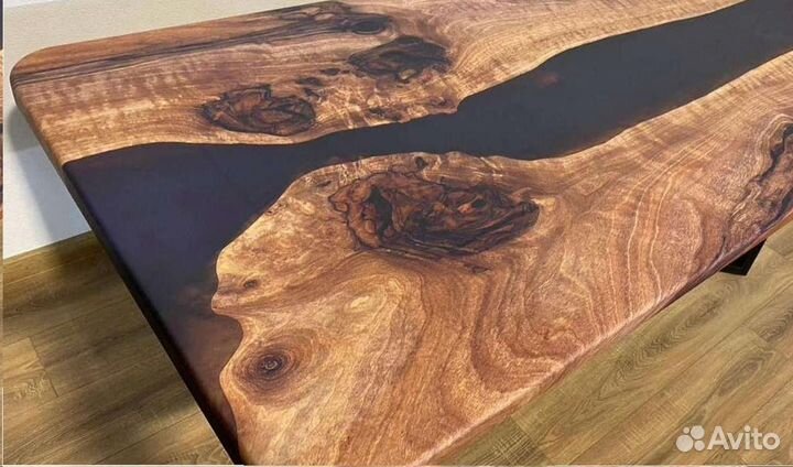 Компьютерный стол 'Elegant Grandmother'