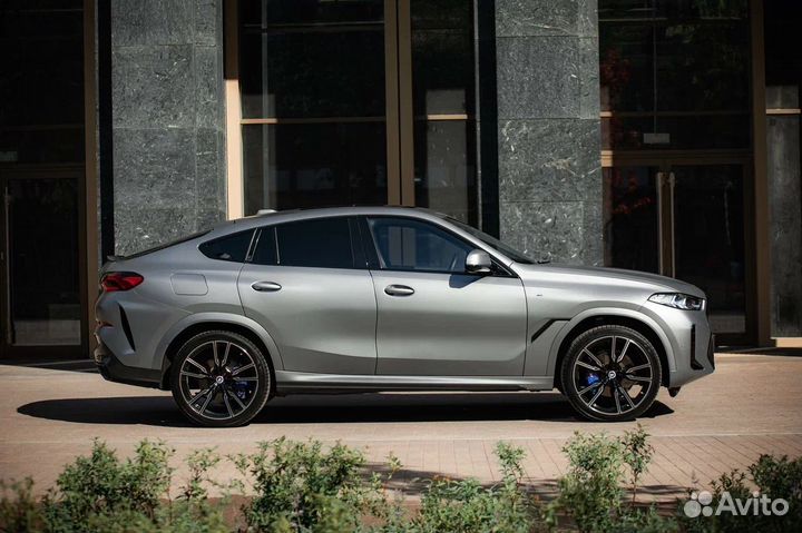 BMW X6 3.0 AT, 2023, 975 км