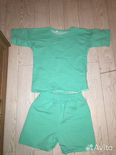 Костюм женский шорты и футболка