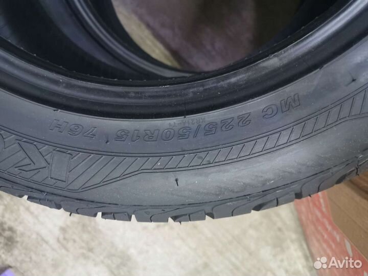 Задняя покрышка на CAN-AM Spyder 705501464