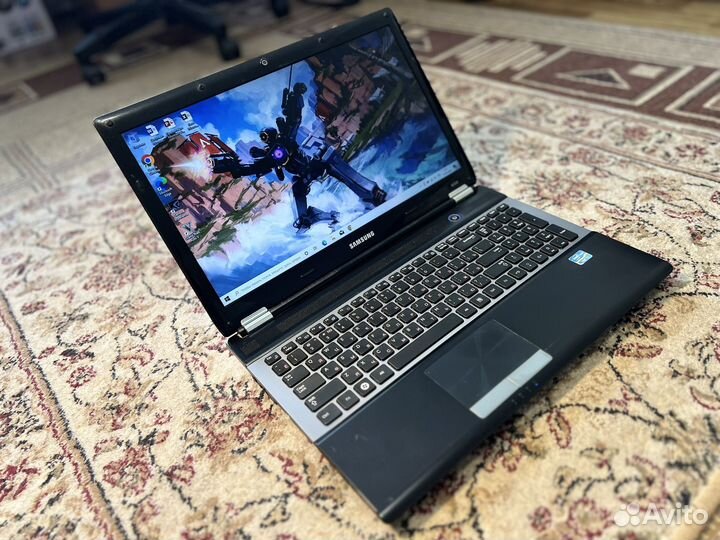 Мощный Ноутбук Samsung i7-8ядер/8гб/GT 540m