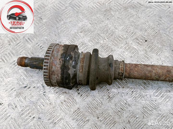 Полуось задняя б/у Mercedes W202 (C)