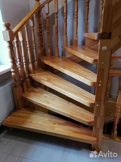 Деревянные лестницы. Плотник