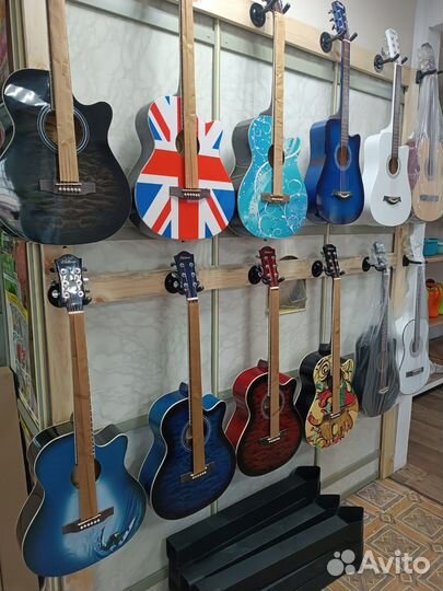 Гитара Elitaro