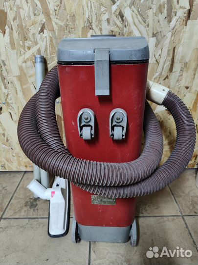 Пылесос Чайка 10к